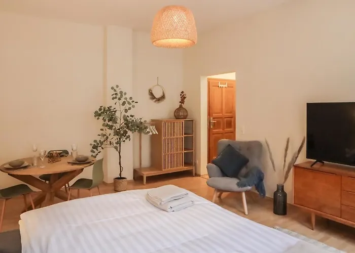 Sleepwell Apartment - Emilienblick